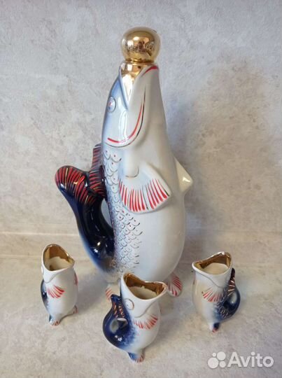 Сервиз Штоф со стопками Семейство карпов