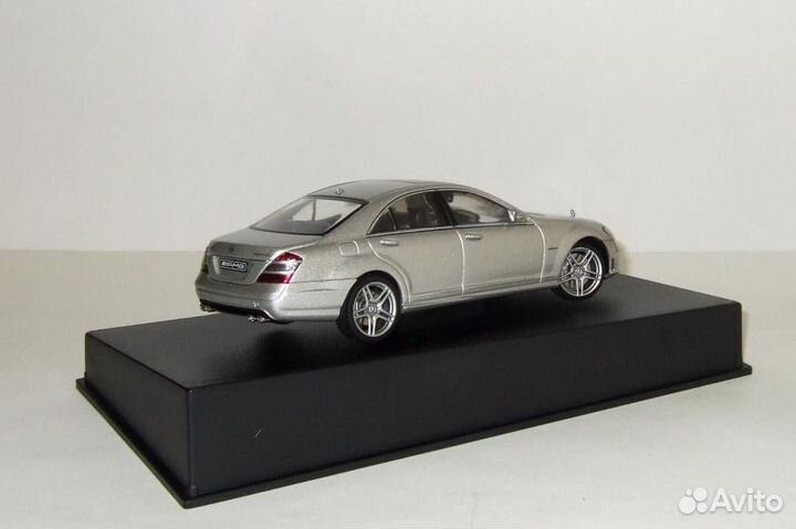 Мерседес Mercedes Benz S63 AMG W221 Auto Art 1:43