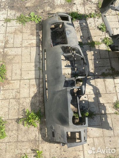 Торпедо салона / пластик салона toyota Hilux 2014