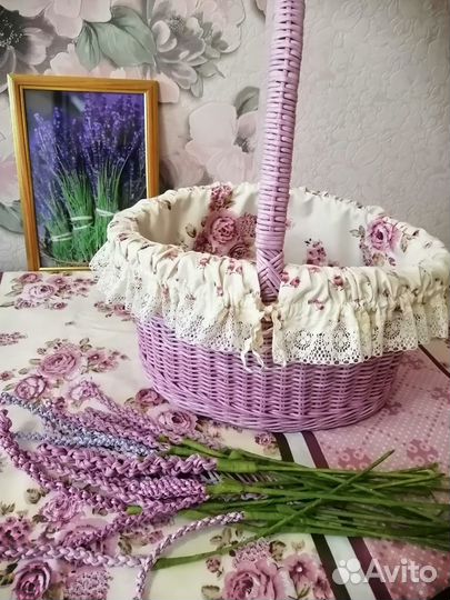 Яркая, стильная корзина для торжества