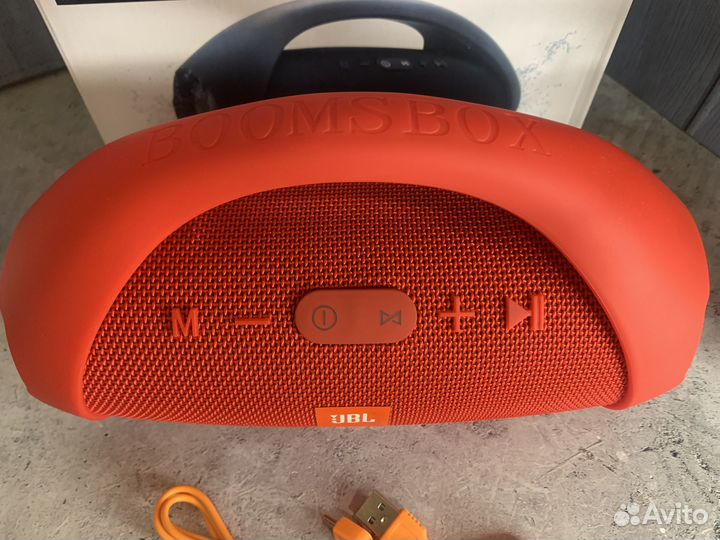 Новая портативная колонка JBL BoomBox E10 Mini