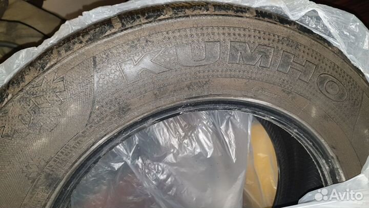 Kumho I'Zen RV ASYMMETRIC 235/65 R17 108H