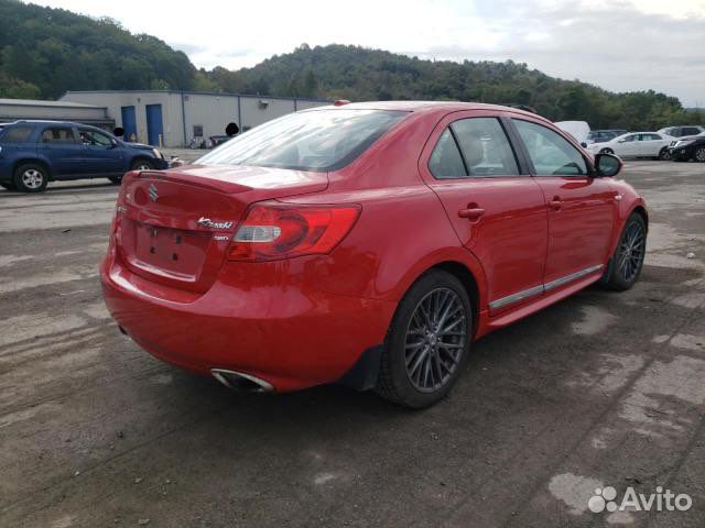 В разборе Suzuki Kizashi 2011 год