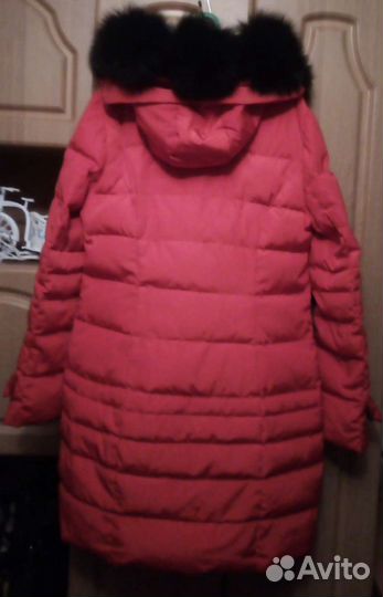 Пуховик. мех натуральный,отстегивается мех