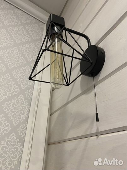 Лампа настенная