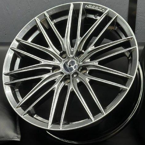 Литые диски Vossen VFS/4 8×R18 5×112