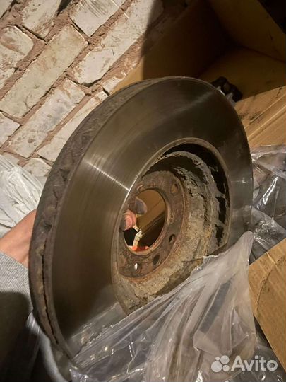 Тормозные диски+колодки brembo для Ауди Q7 4L