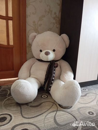 Большие плюшевые медведи