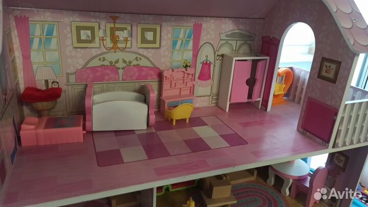 Домик кукольный