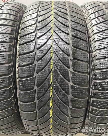 Goodyear UltraGrip Ice 2 235/55 R17 106V