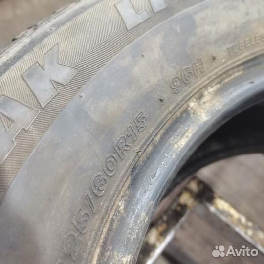 Bridgestone Blizzak LM-18 225/60 R15