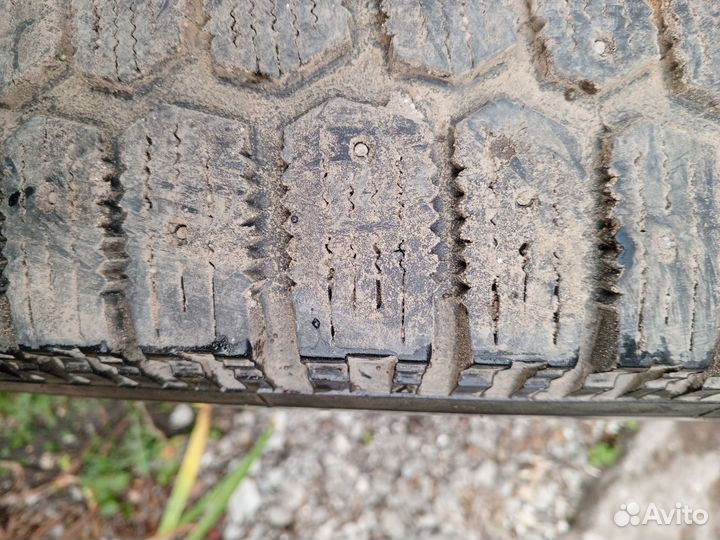 Yokohama 125T 275/65 R17 30B