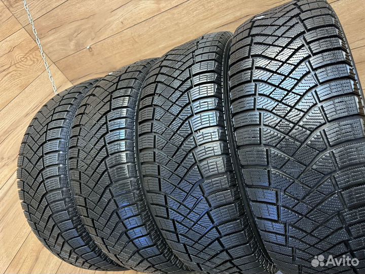 Pirelli Ice Zero FR 225/60 R18 105T