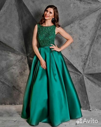 Вечернее или выпускное платье в пол