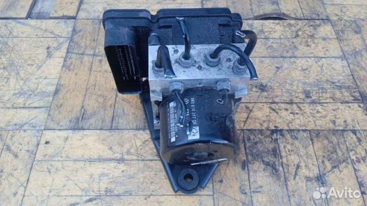 Блок ABS (насос) Skoda Superb 2.2 2008-2015