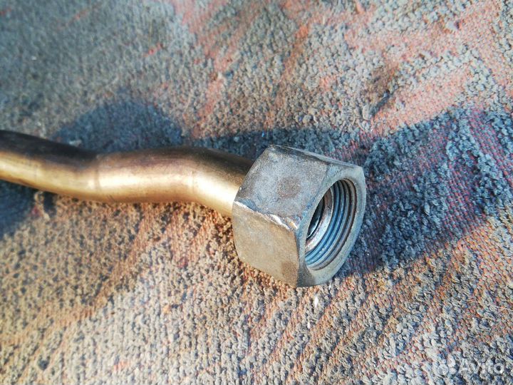 Трубка рециркуляции Ниссан Премьера Комфорт Р11