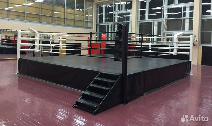 Ринг боксерский на помосте разборный