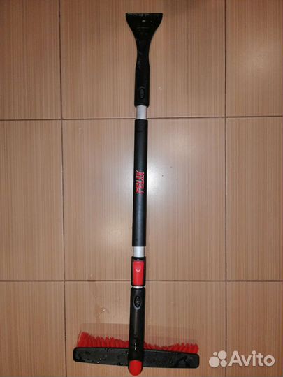 Щетка телескопическая с поворотной головкой