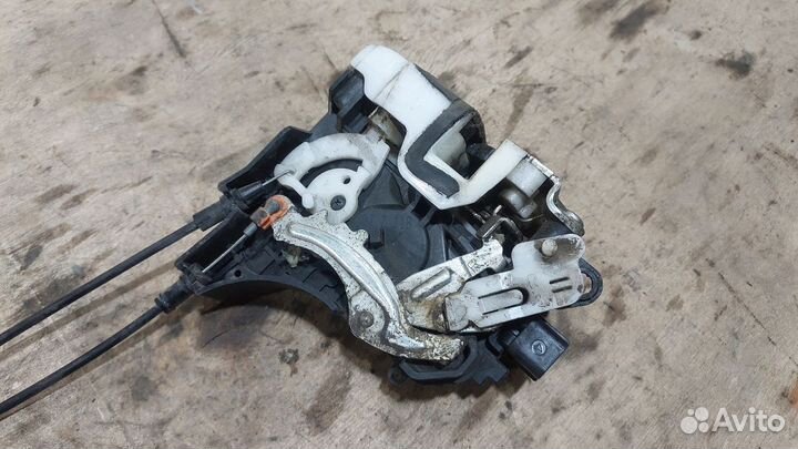 Замок двери задней правой Lancer 10 Седан