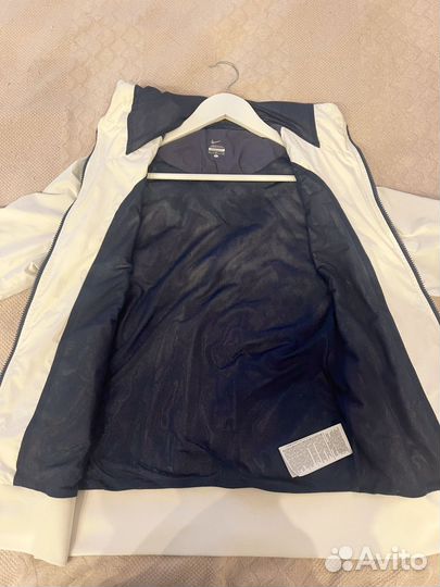 Ветровка Nike женская