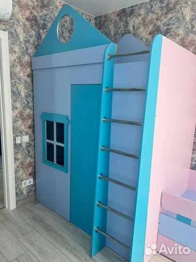 Двухярусная кровать-домик. Кровать-домик