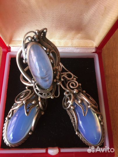 Серьги, броши, кольца, браслеты