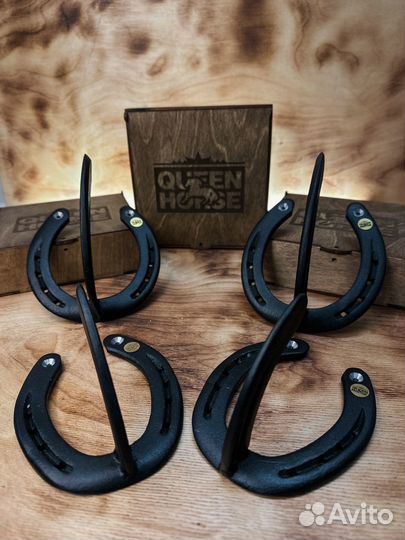 Крючки для одежды