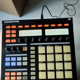 Native Instruments Maschine (драм-машина)