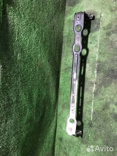 Усилитель бампера передний Ford Focus MK1 eydk 1.8