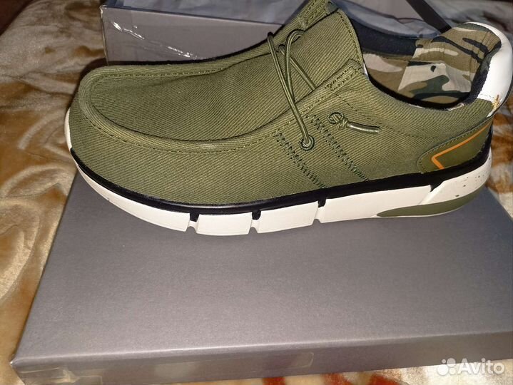 Кроссовки мужские 41 размер новые