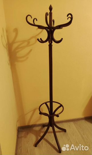 Вешалка напольная деревянная