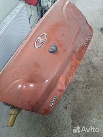 Продам крышку багажника