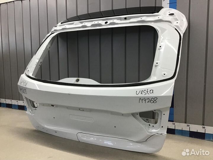 Дверь багажника VAZ LADA Vesta 2015