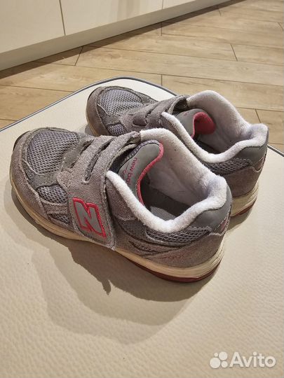 Детские кроссовки New balance 26EUR и 27,5EUR