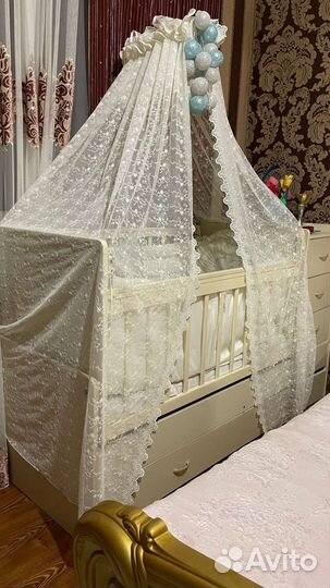 Кровать с балдахином