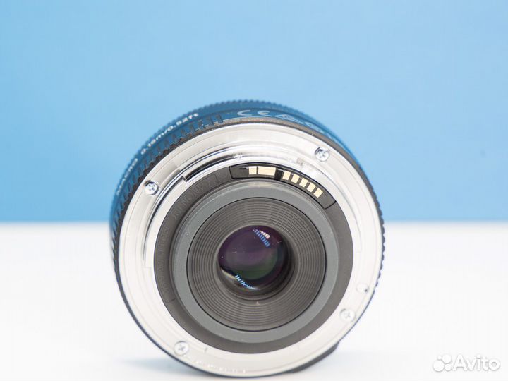 Canon EF-S 24mm f/2.8 STM