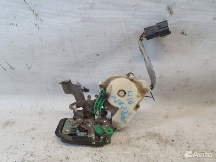 Замок двери передний правый Kia Sorento BL D4CB