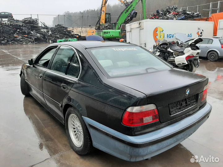 Панель передняя (телевизор) для BMW 5-Series (E39)