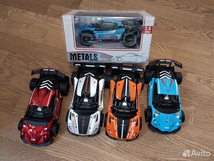 Новая машинка в четырёх цветах