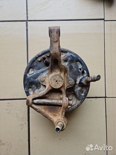 Поворотный кулак передний задний Kia Spectra