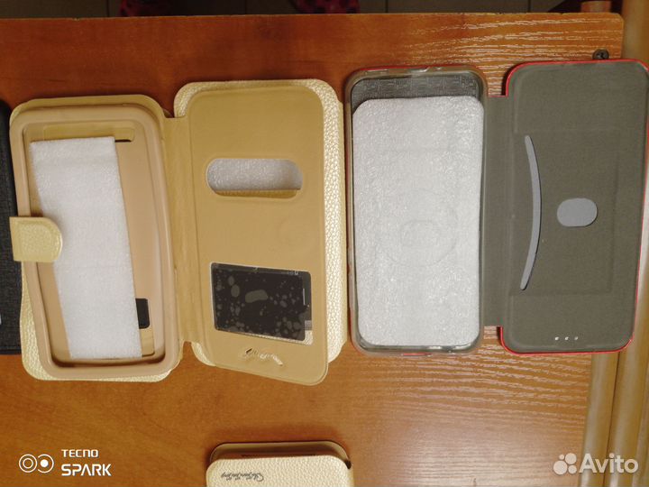 Чехлы на телефон