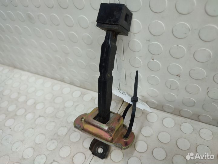 Ограничитель двери передний Mitsubishi Lancer 9 CS