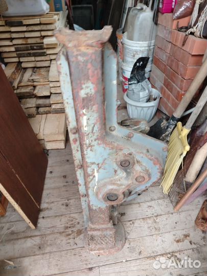 Домкрат вагонный 20т