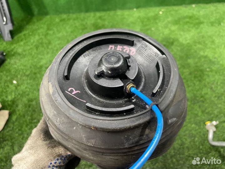 Подушка пневмоподвески задняя правая Bmw 5 E60