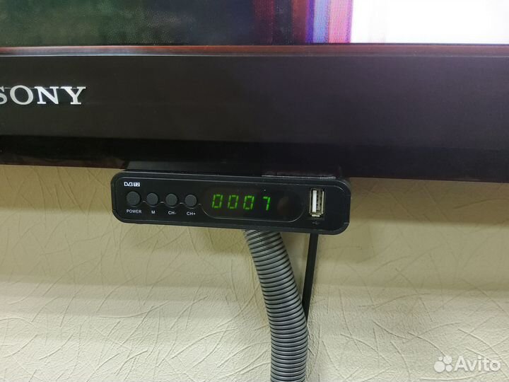 Цифровой телевизионный приемник lumax DV1107HD