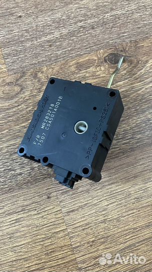 Моторчик заслонки печки Mitsubishi Galant 8 EA