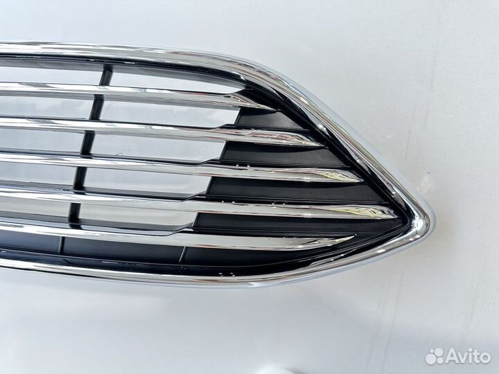 Решетка бампера Форд Фокус 3 рестайлинг