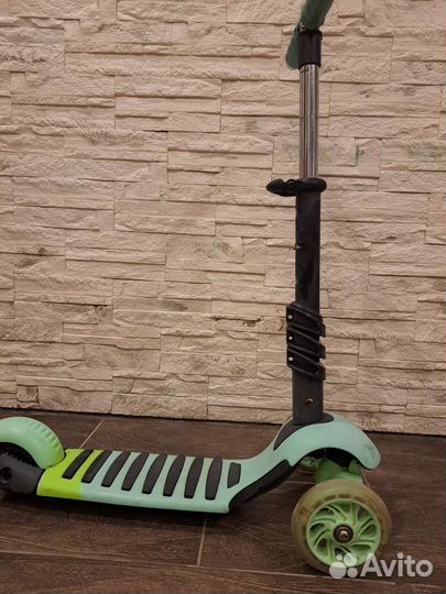Самокат детский трехколесный бу