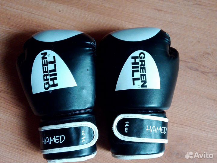 Боксерские перчатки 14 oz green hill