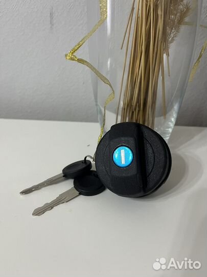 Крышка топливного бака с ключем audi,skoda